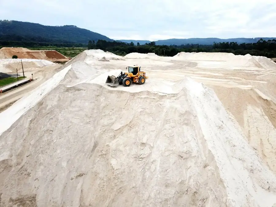 Operação de mineração e beneficiamento de areia da GR em União da Vitória